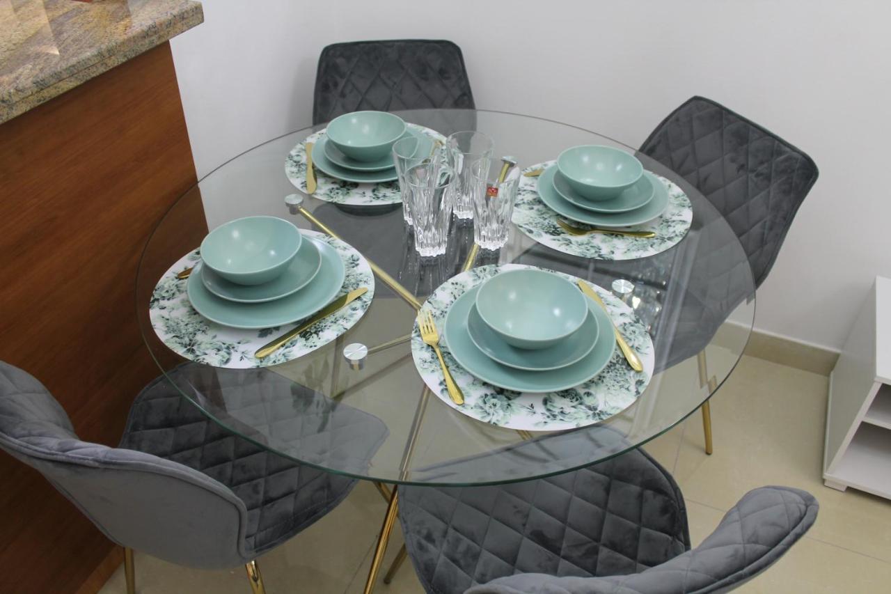 Newly Furnished One Bedroom Apartment Next To Metro & Beach In Marina Residence Dubai Luaran gambar