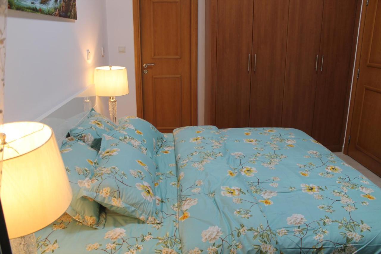 Newly Furnished One Bedroom Apartment Next To Metro & Beach In Marina Residence Dubai Luaran gambar