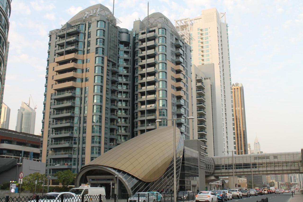 Newly Furnished One Bedroom Apartment Next To Metro & Beach In Marina Residence Dubai Luaran gambar