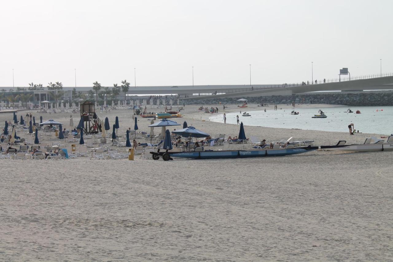Newly Furnished One Bedroom Apartment Next To Metro & Beach In Marina Residence Dubai Luaran gambar