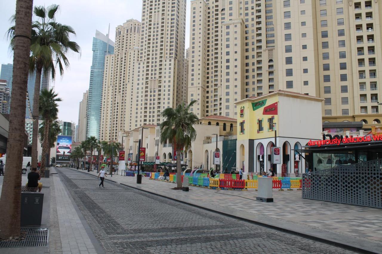Newly Furnished One Bedroom Apartment Next To Metro & Beach In Marina Residence Dubai Luaran gambar